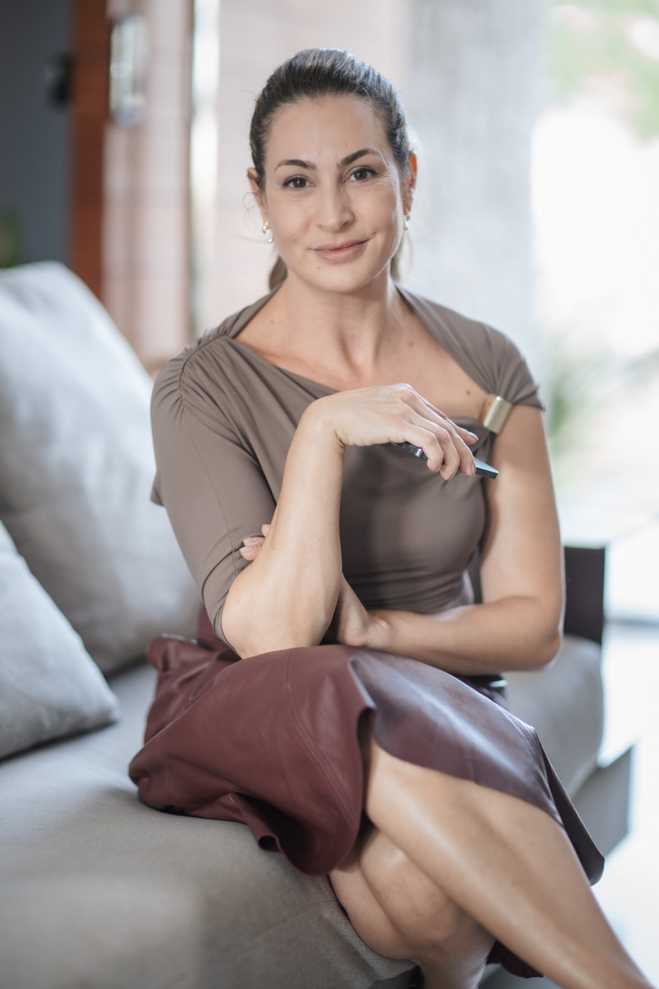 Dra. Fabíola Leite